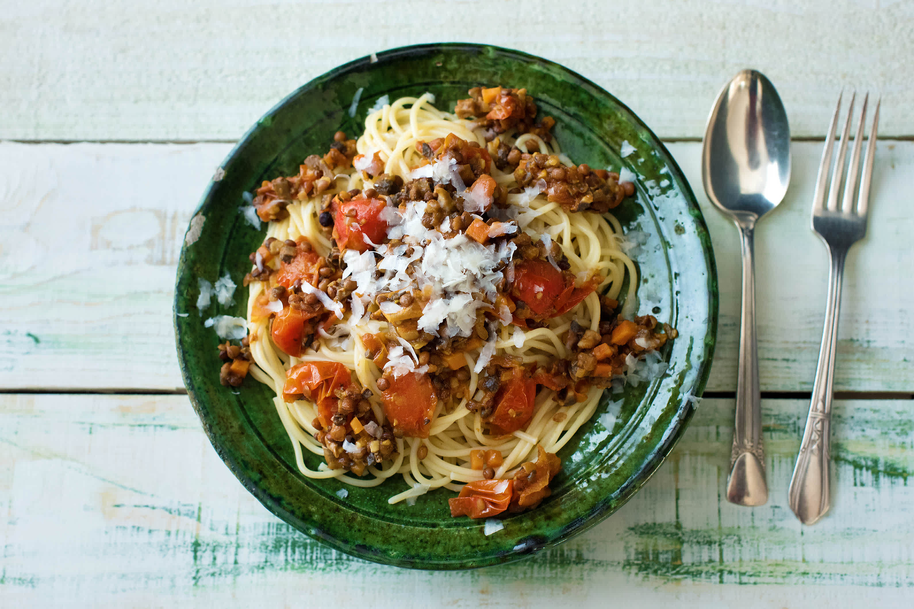 Würzige Linsen-Bolognese Rezept | HelloFresh