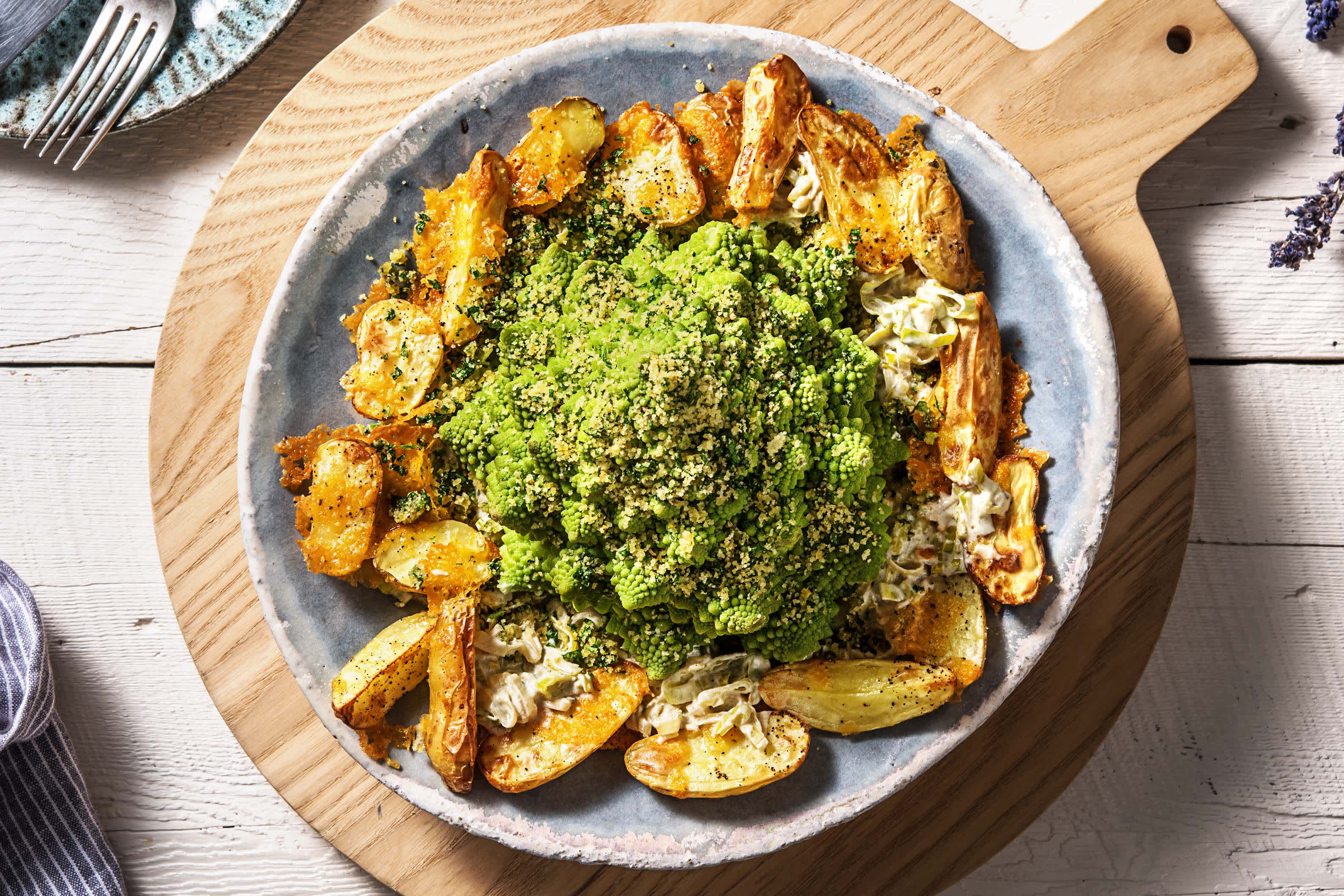 Romanesco mit Zitrus-Butter-Bröseln Rezept | HelloFresh