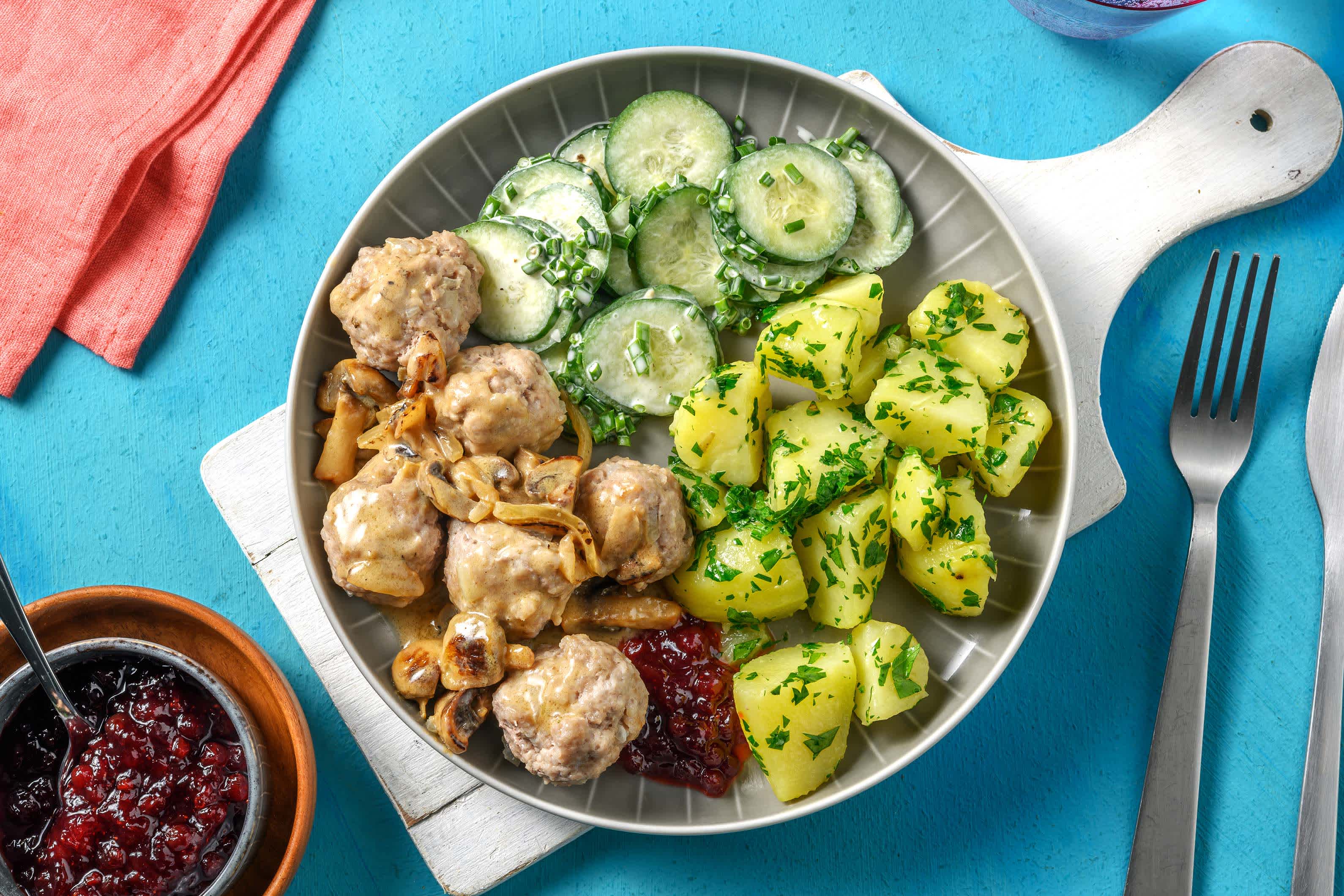 Köttbullar! Schwedische Hackbällchen