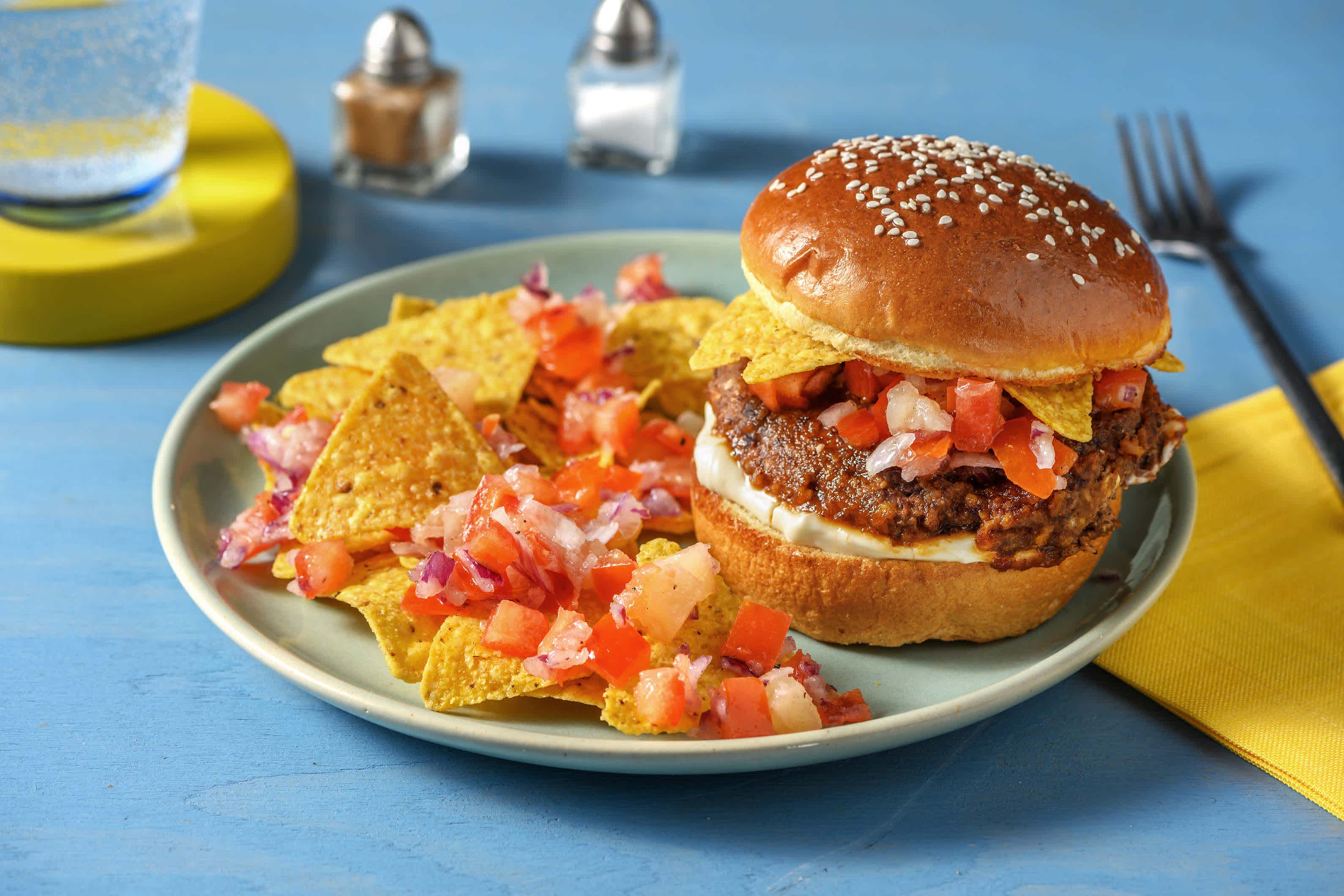 Vegan BBQ Black Bean Burger mit Ananas-Salsa