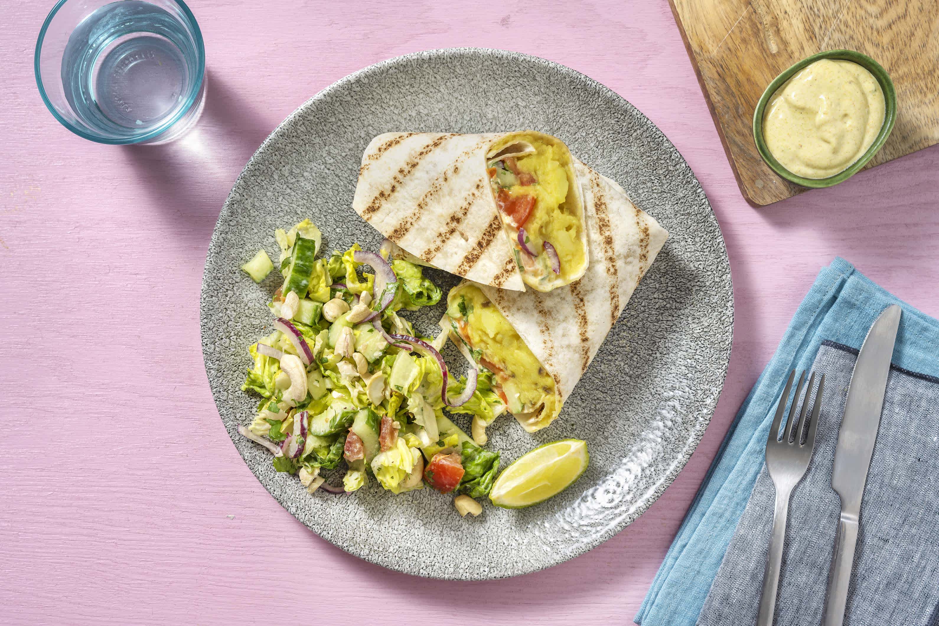 Bombay Burrito mit Kartoffelfüllung und Aprikosendip