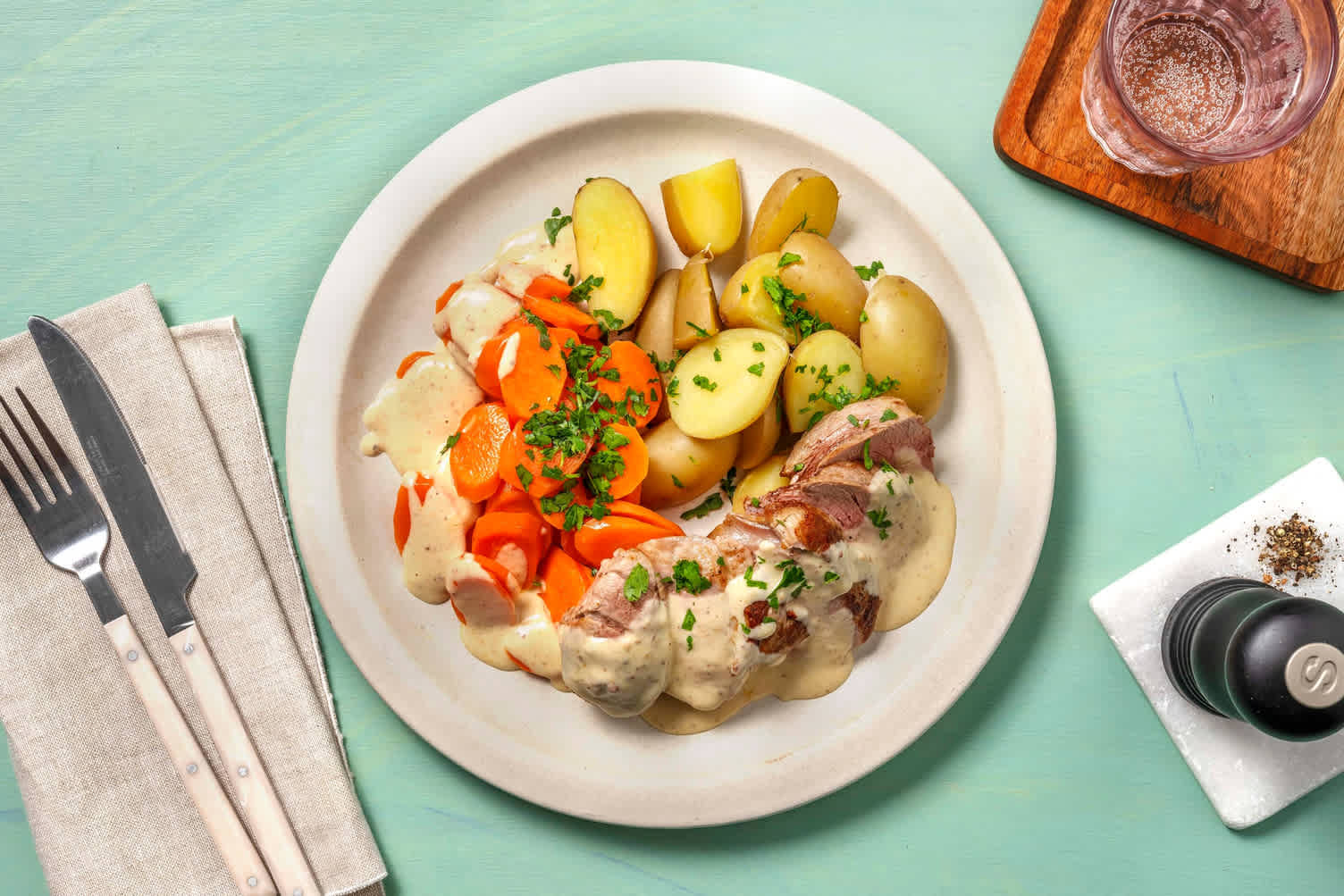 Saftiges Schweinefilet Mit Senfrahm Rezept | HelloFresh