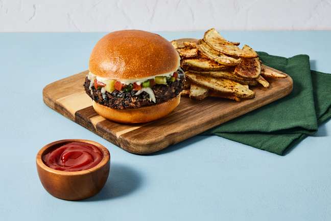 Burgers aux haricots noirs façon jamaïcaine