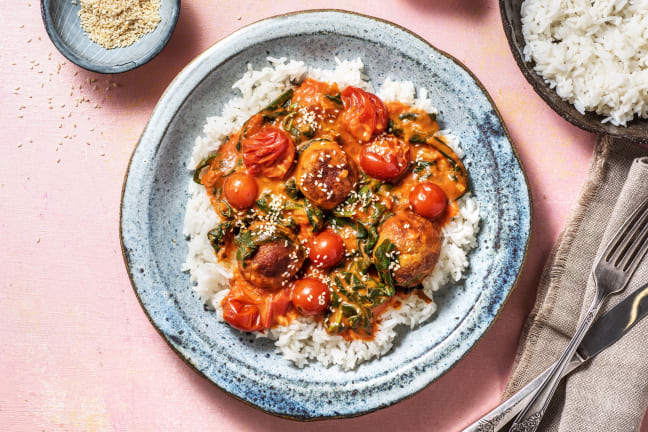 Kipgehaktballetjes in Thaise tomatensaus