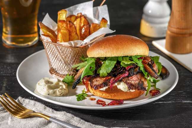 Amerikansk steak-burgare och pepparaioli