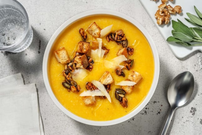 Soupe céleri-carotte, granola & grana padano