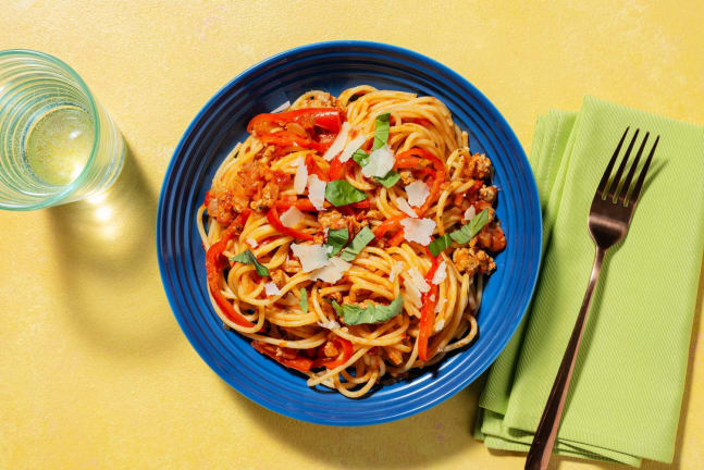 Spaghetti frais au poulet haché en sauce tomate au mascarpone