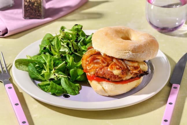 Bagel di pollo al formaggio fondente