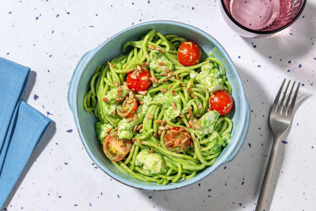 Popeye-Spaghetti mit Mozzarella-Konfetti 