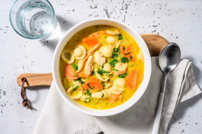 Soupe copieuse au poulet et orecchiette