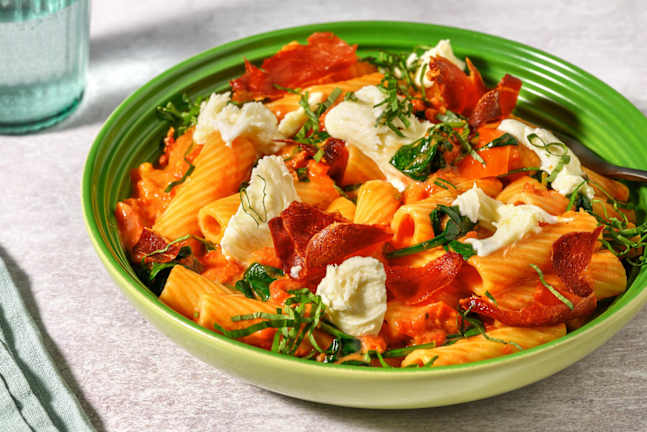 Rigatoni med sprød prosciutto og frisk mozzarella