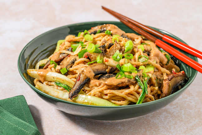 Nouilles sautées au portobello & pak choï