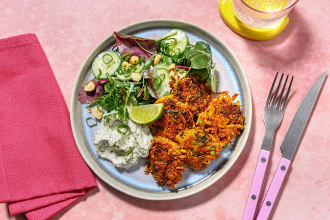Zucchini-Käse-Puffer mit Petersilien-Dill-Dip
