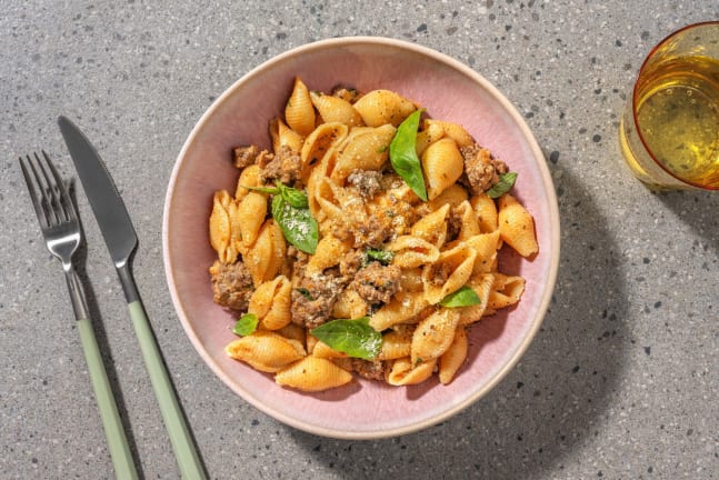 One-Pot-Conchiglie mit Rinderhackfleisch