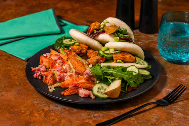 Korean Garlic-Soy Chicken Bao Buns