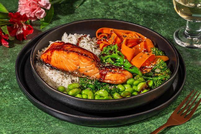 Zalmbowl met teriyaki en sojabonen