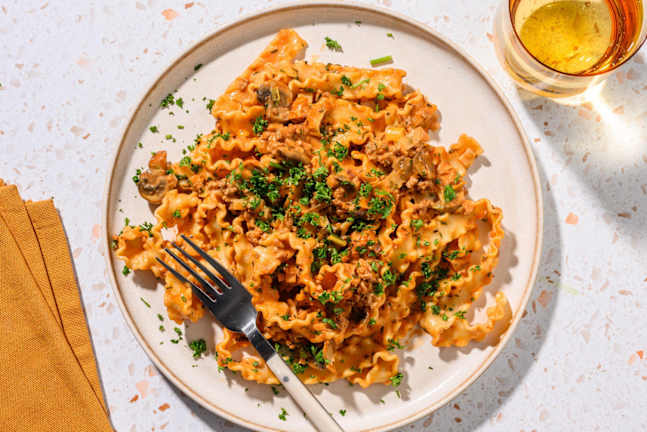 Romige Stroganoff-stijl mafaldine