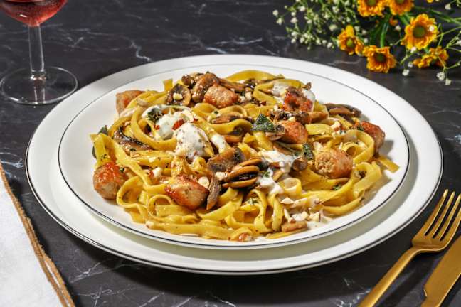 Fettuccine alla salsiccia e Taleggio Dop