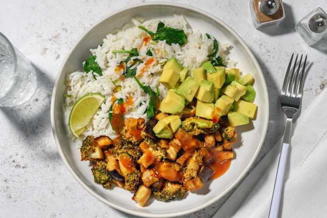 Bowl mit Miso-Aubergine, Avocado und Brokkoli