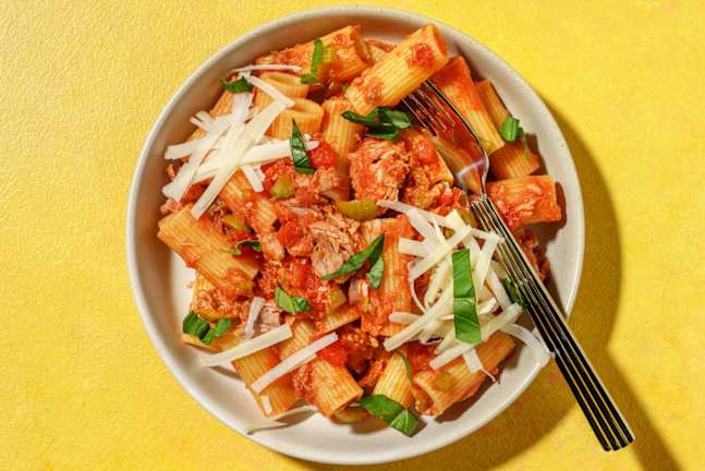 Pasta in Thunfisch-Tomatensoße 