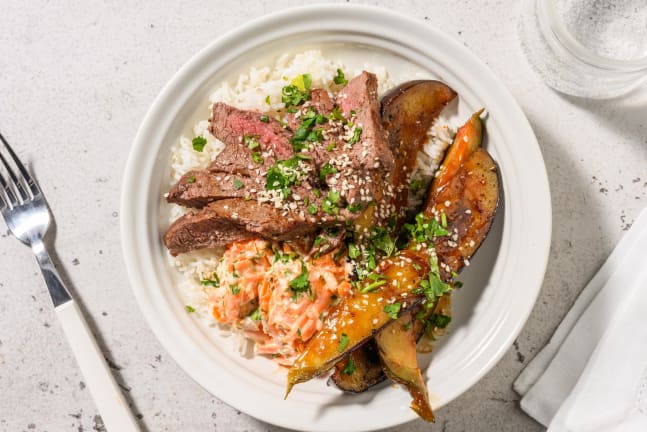 Bowl met steak en teriyaki-aubergine