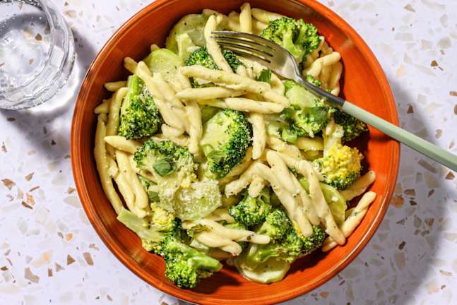 Strozzapreti mit Brokkoli-Käse-Soße
