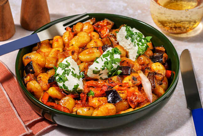 Ratatouille mit gekräuterten Ziegenkäsetalern	