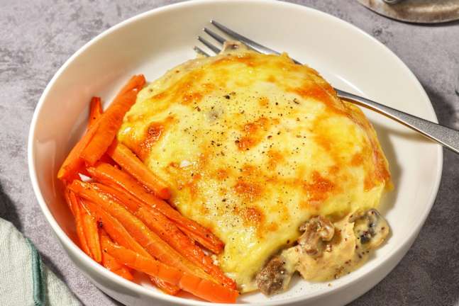 Creamy Meat-Free Chicken and Mushroom Pie