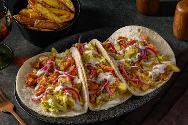 Fusion taco's met zalm in zoete sojadressing