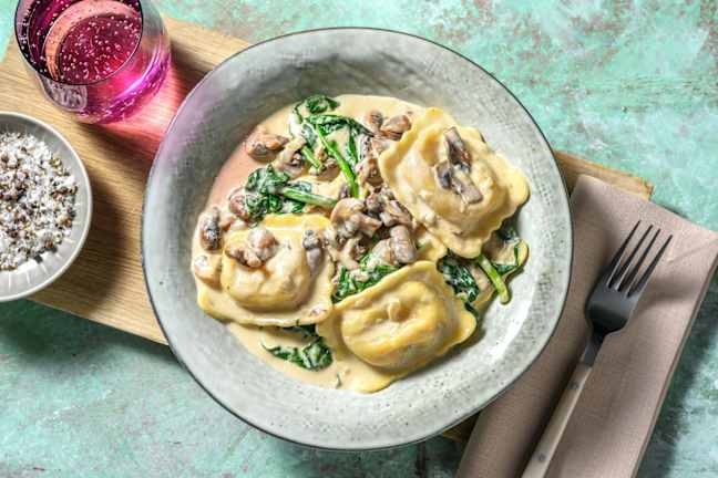 Maxi-Tortelli mit Tomate-Mozzarella-Füllung