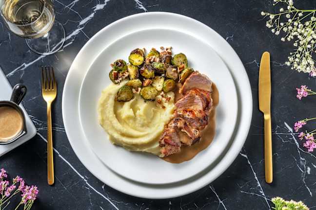 Schweinefilet im Speckmantel mit Rotweinsoße