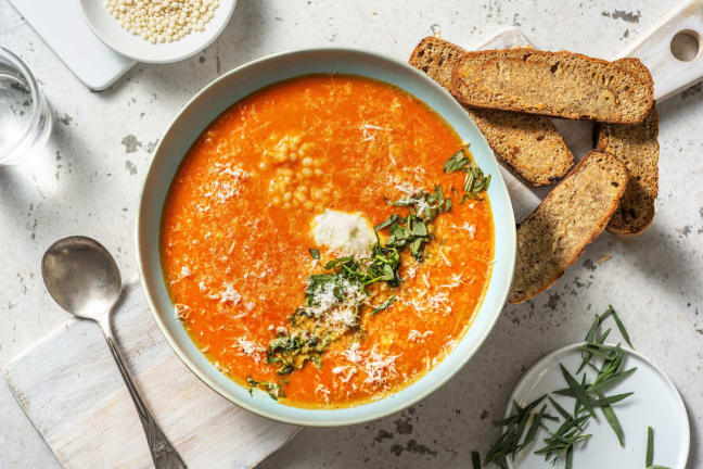Soupe de tomate et poivron au couscous perlé