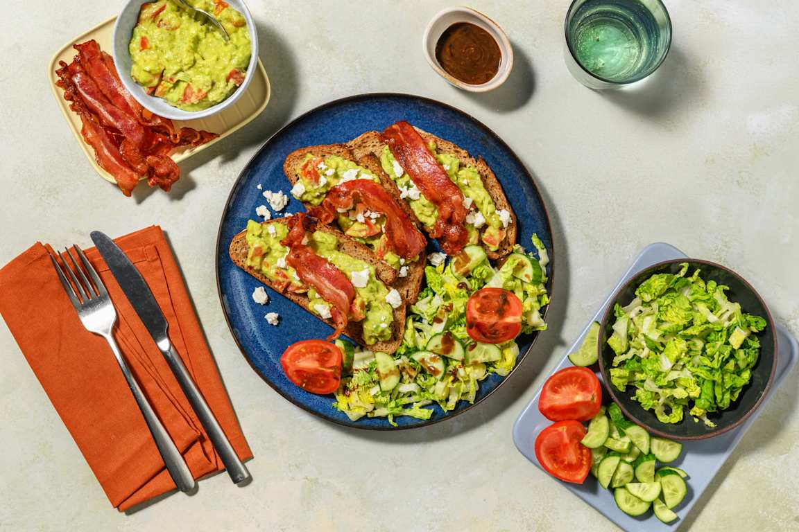 Avocado toast minute & crispy bacon