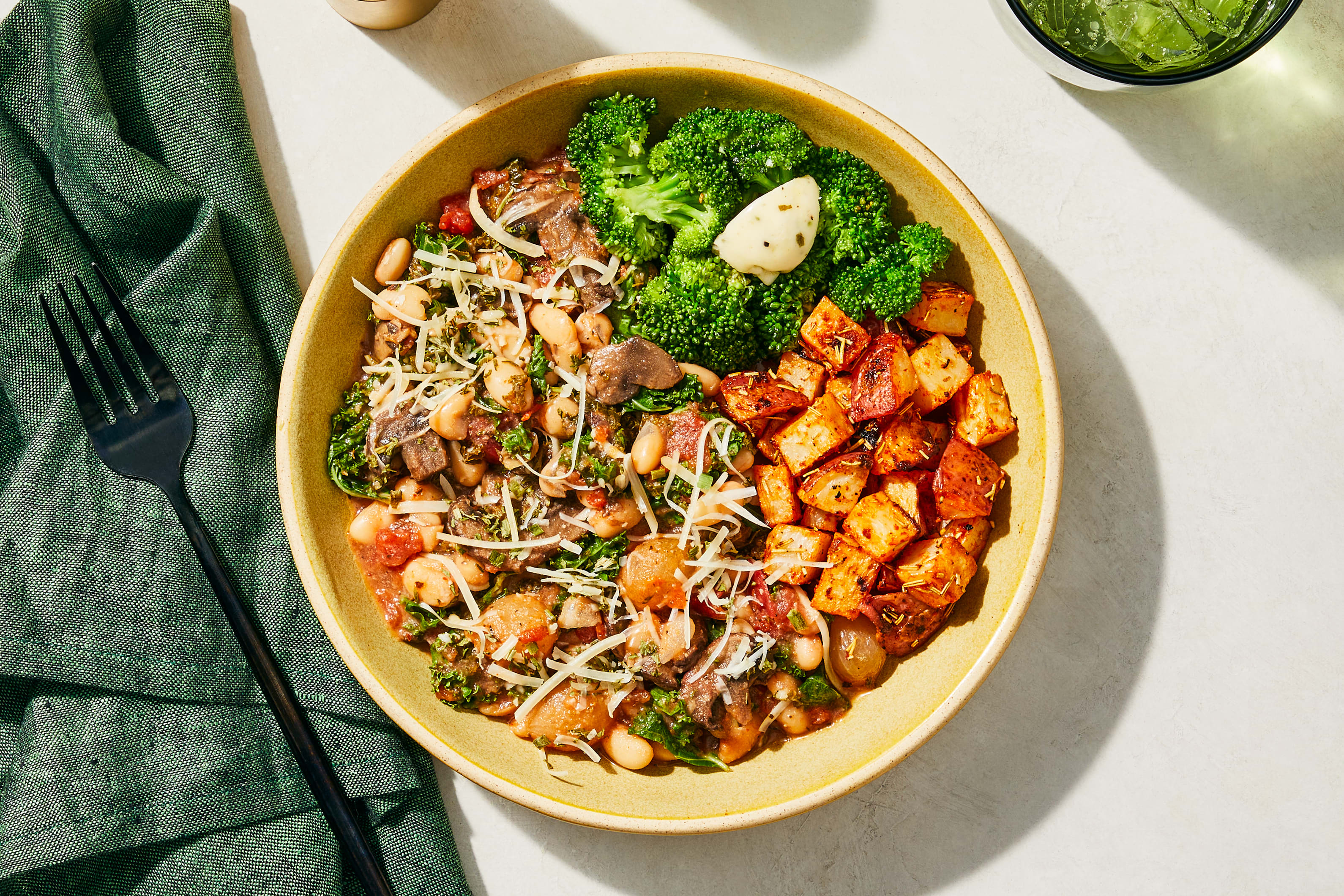 Tuscan White Bean, Mushroom & Kale Stew