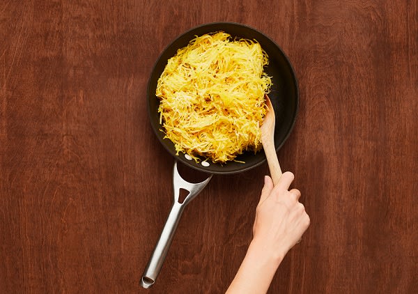 How to Cook Spaghetti Squash on the Stove