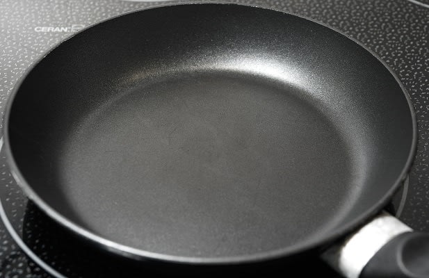 What Is a Nonstick Skillet Used For?