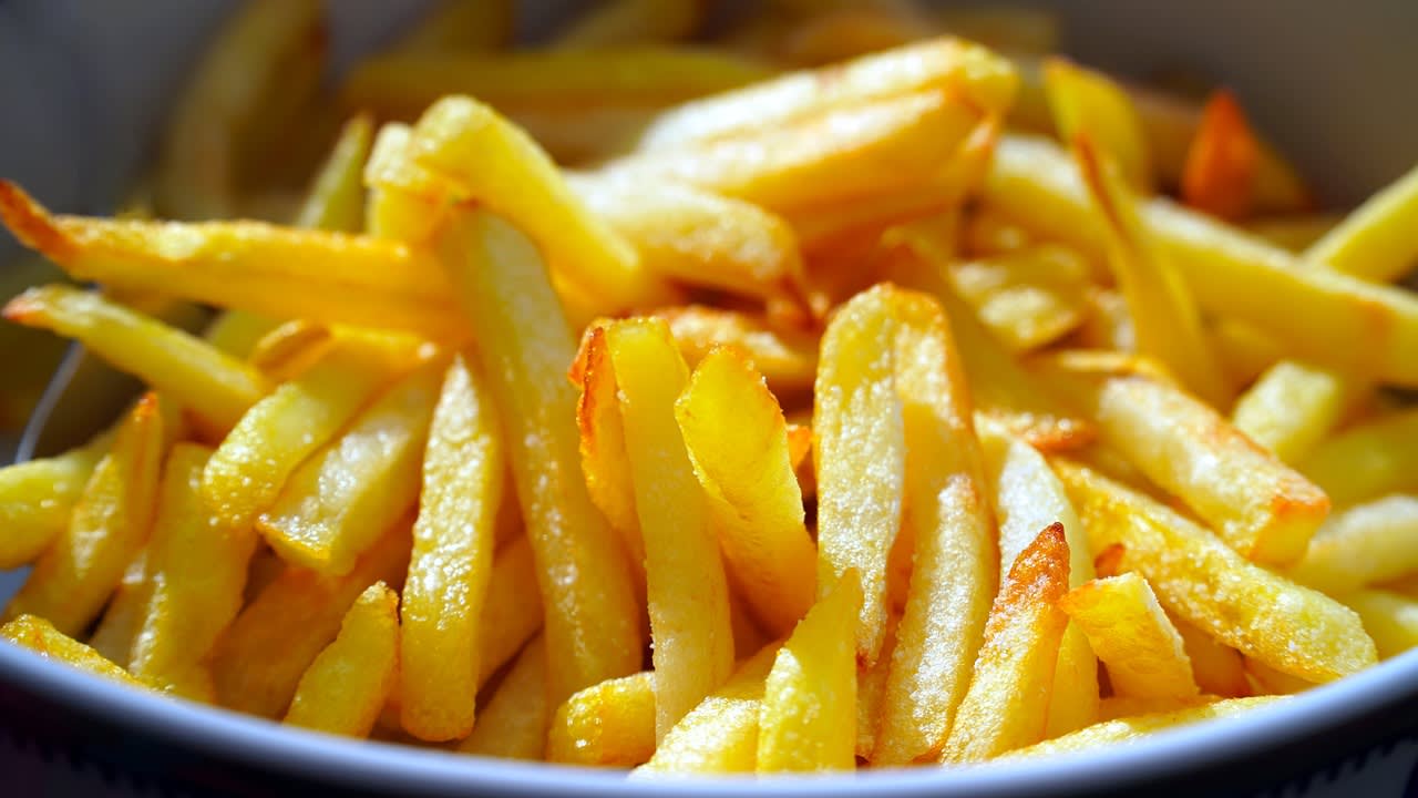 What Foods Are Best to Avoid During the Summer?