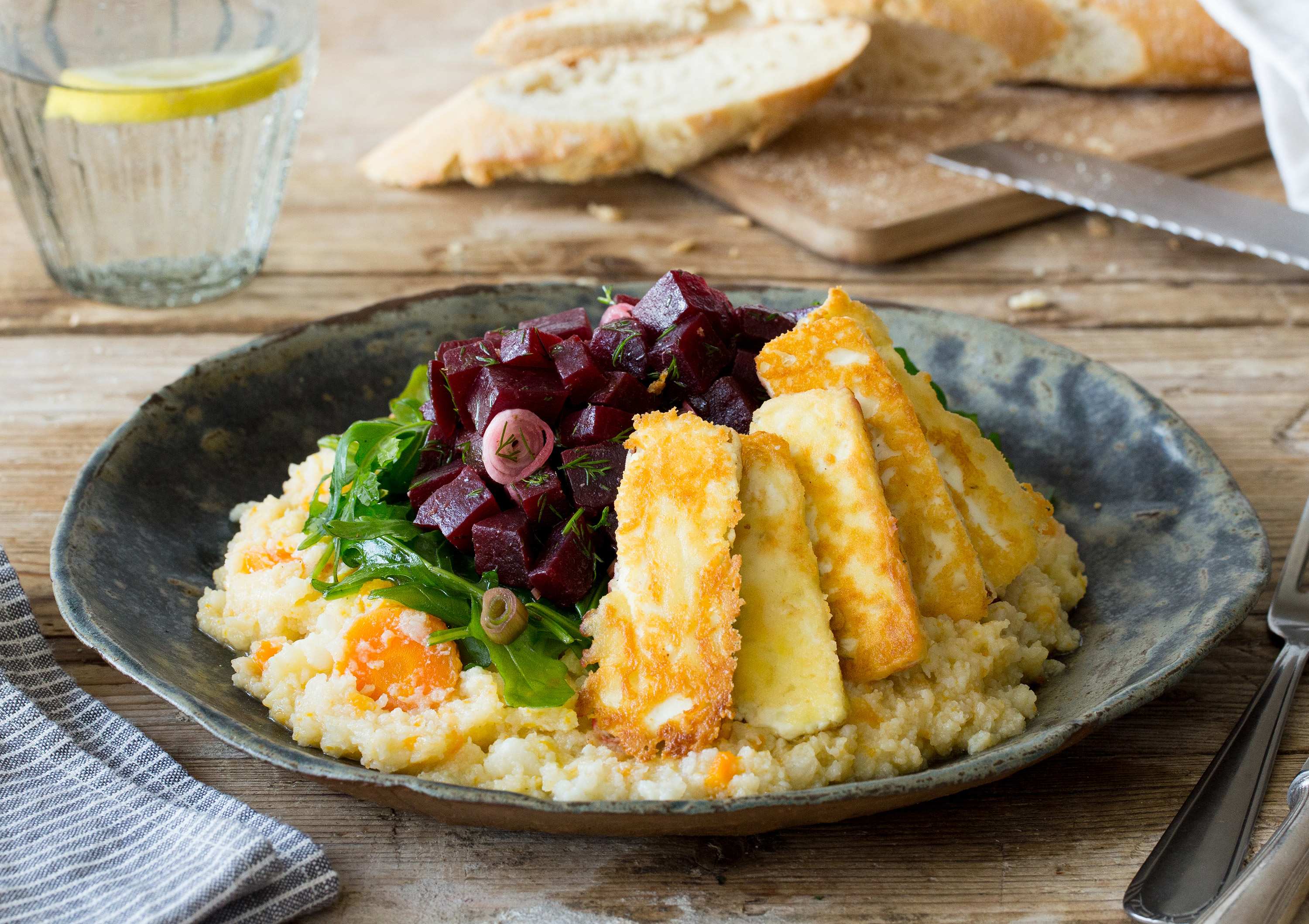Gebratener Feta mit Rote Beete-Salsa