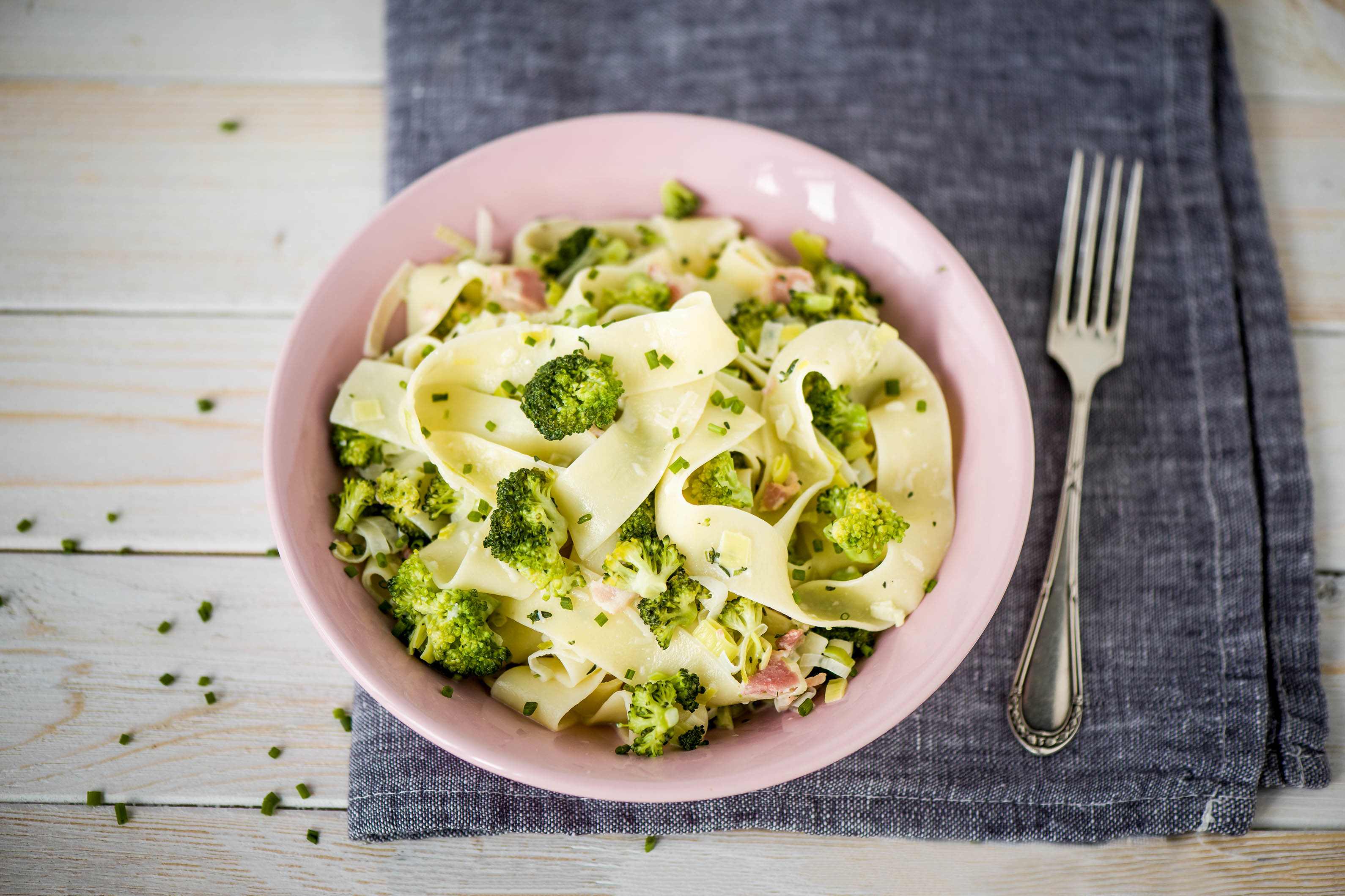 Sahnige Parpadelle-Gemüsepfanne
