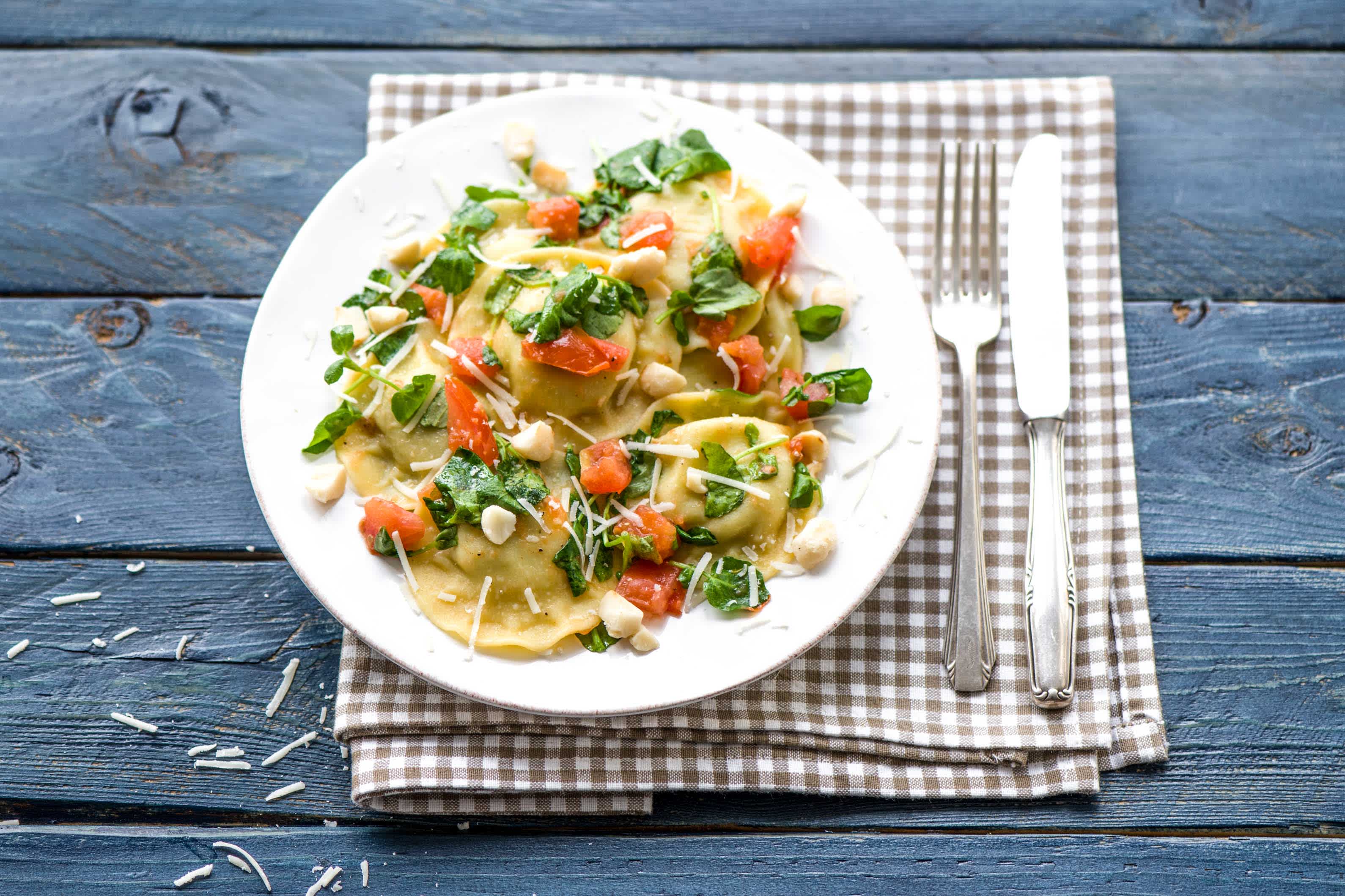 Wie im Urlaub: Agnolotti in Tomaten-Landkresse-Soße