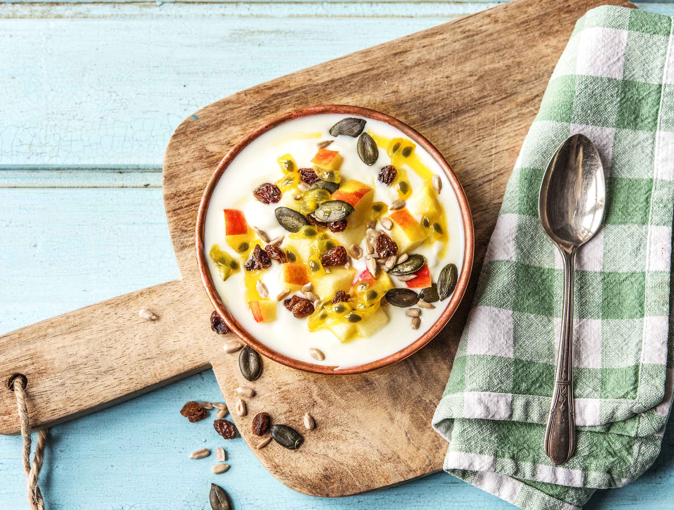 Fromage blanc entier, pomme et fruit de la passion
