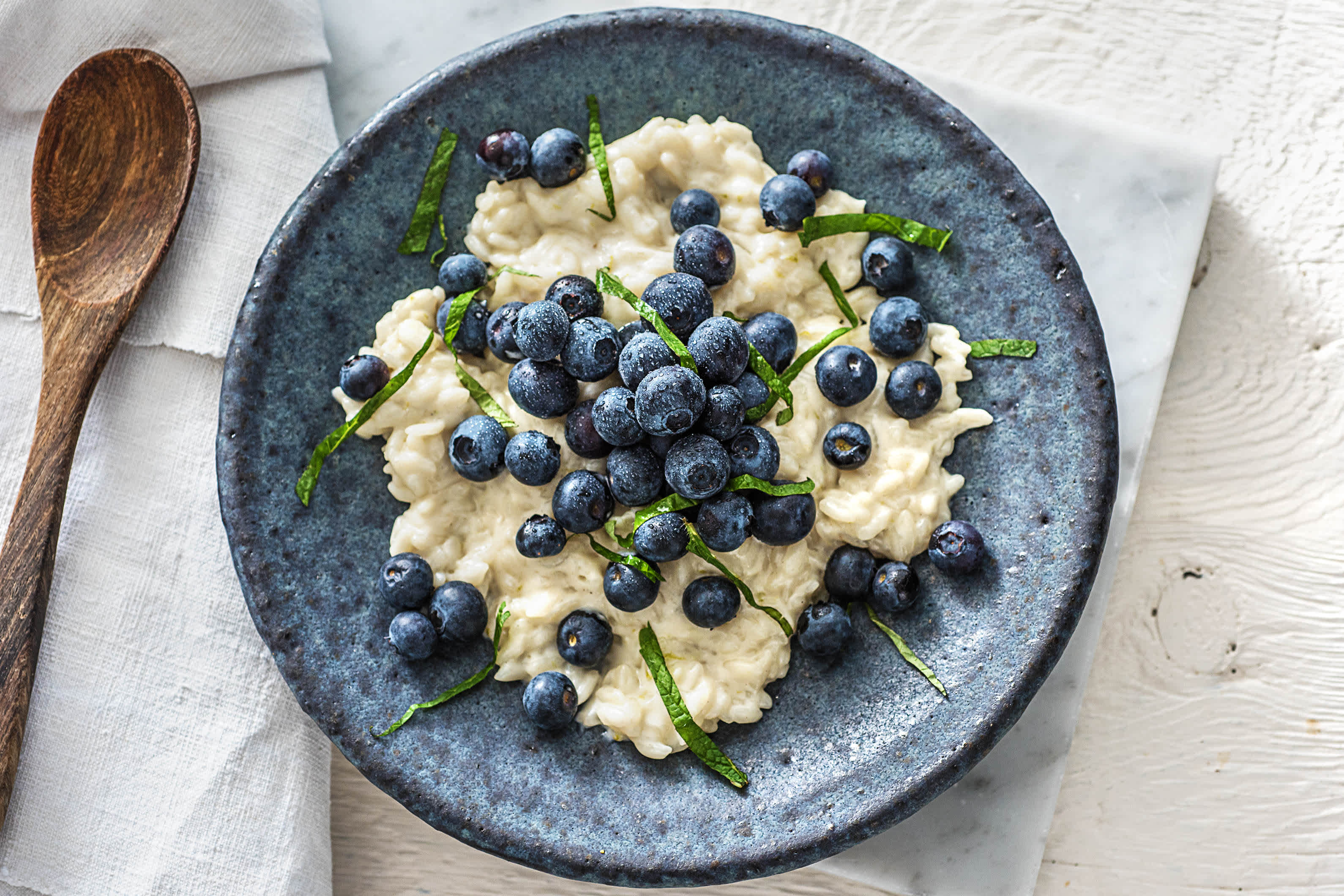 Rijstpudding met blauwe bessen en kardemom