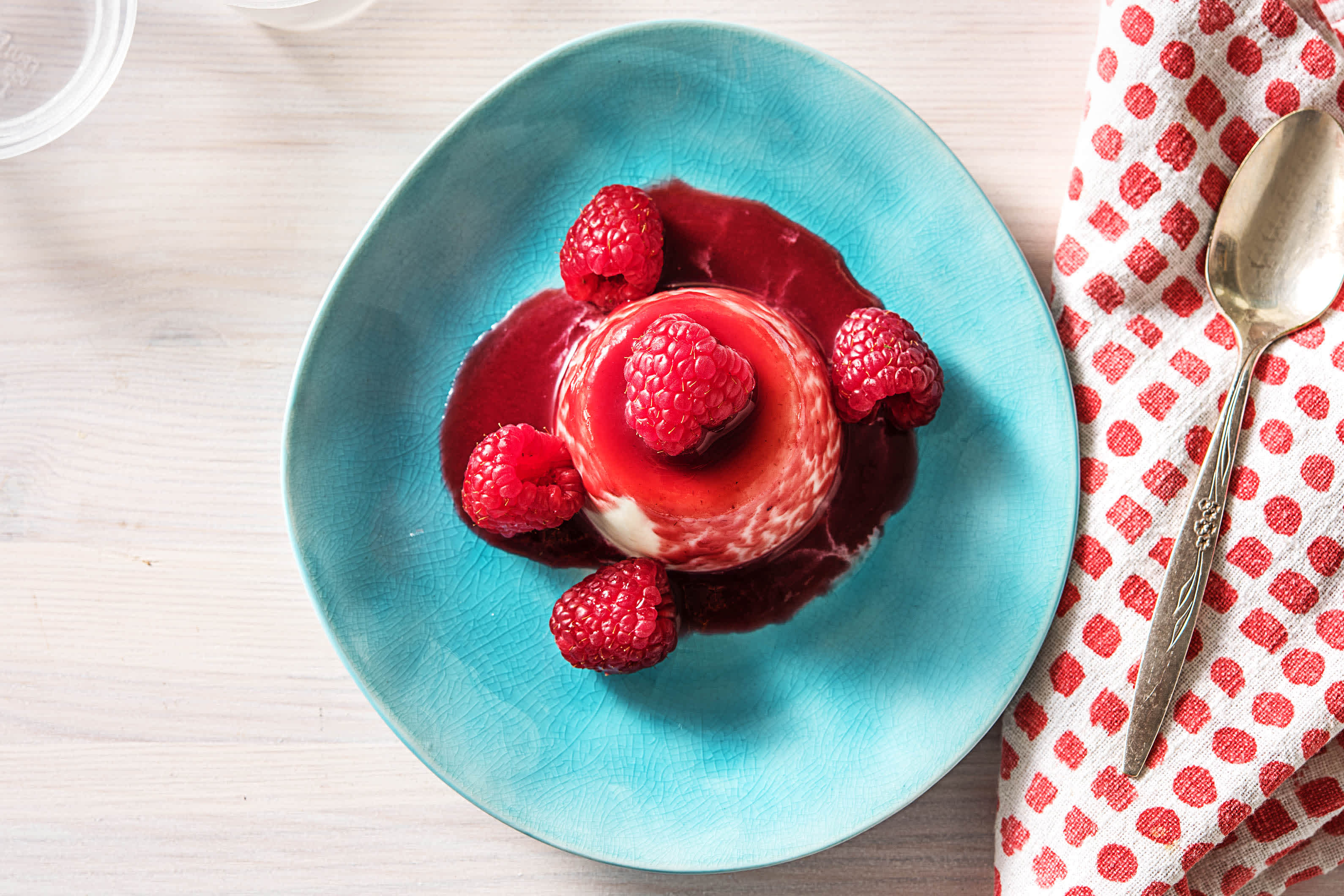Supersnelle panna cotta met verse frambozen (2x 130gr / kant-en-klaar)