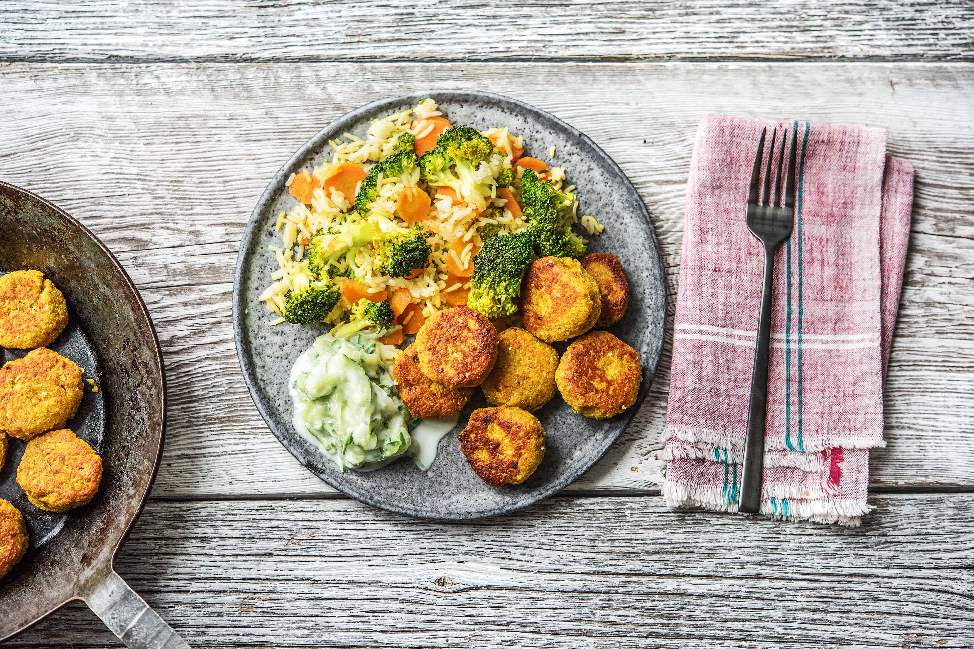 Riz, légumes piquants et falafels