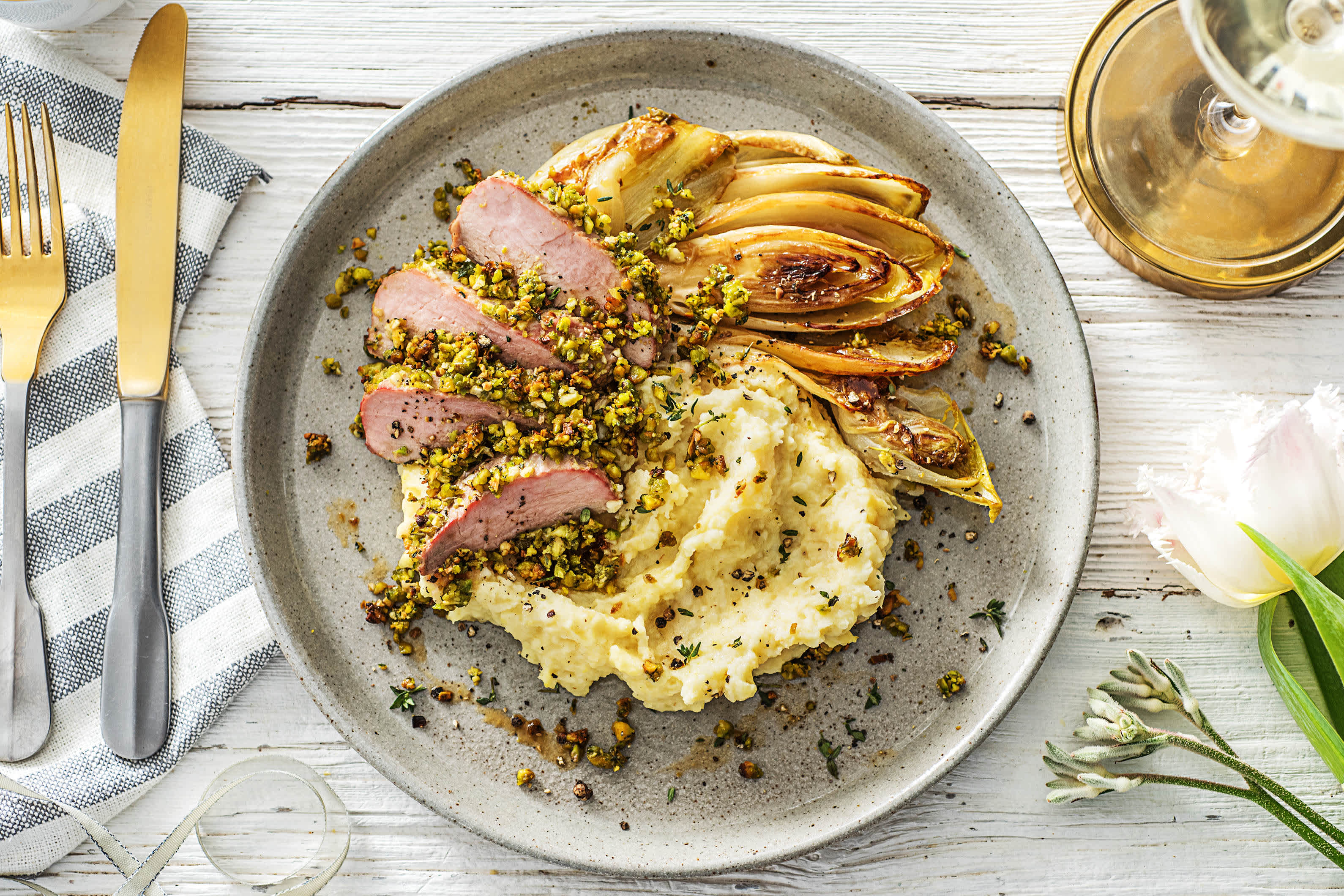 Filet de porc en croûte de pistache et thym