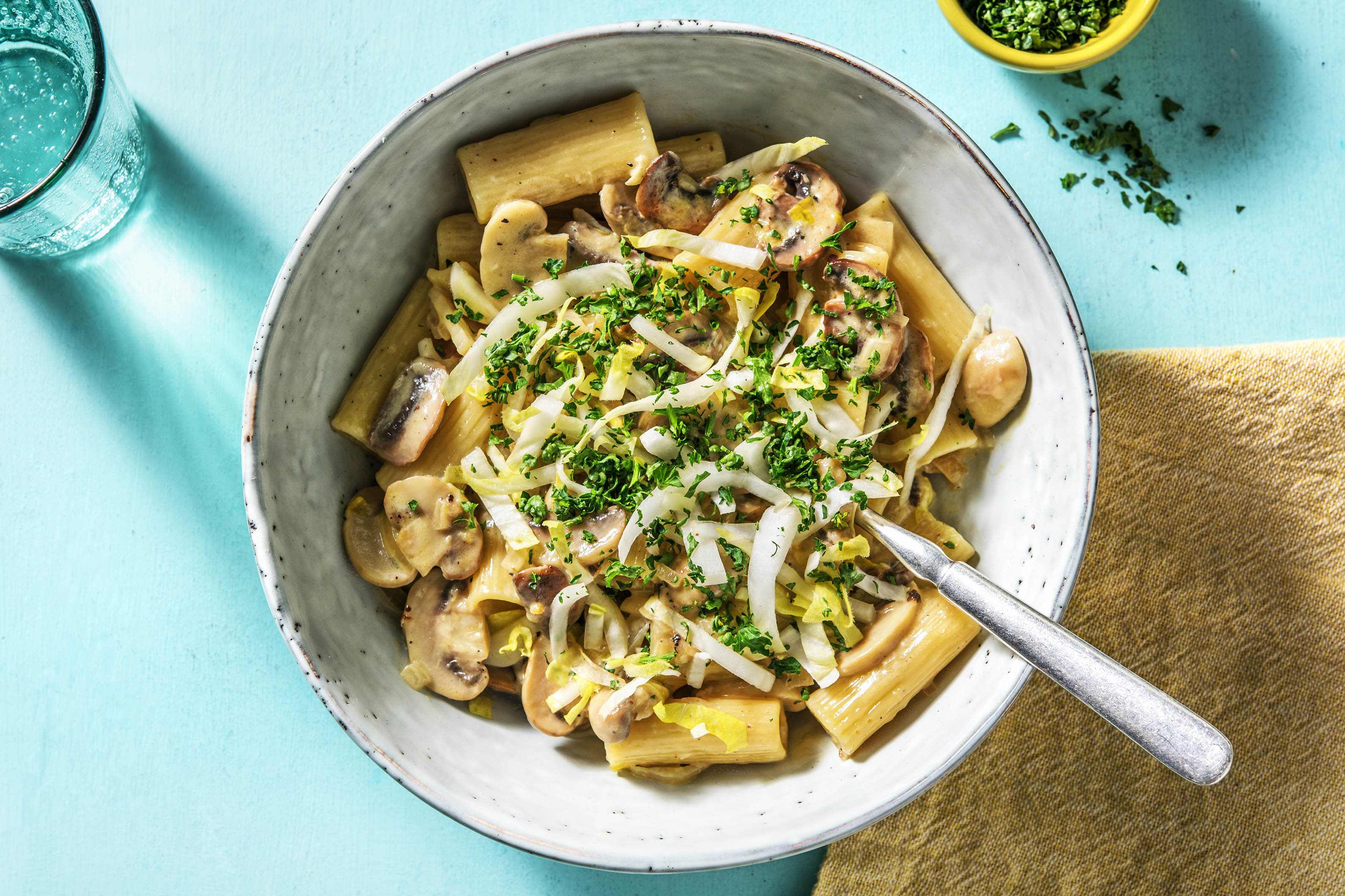 Rigatoni et sauce aux champignons et crème