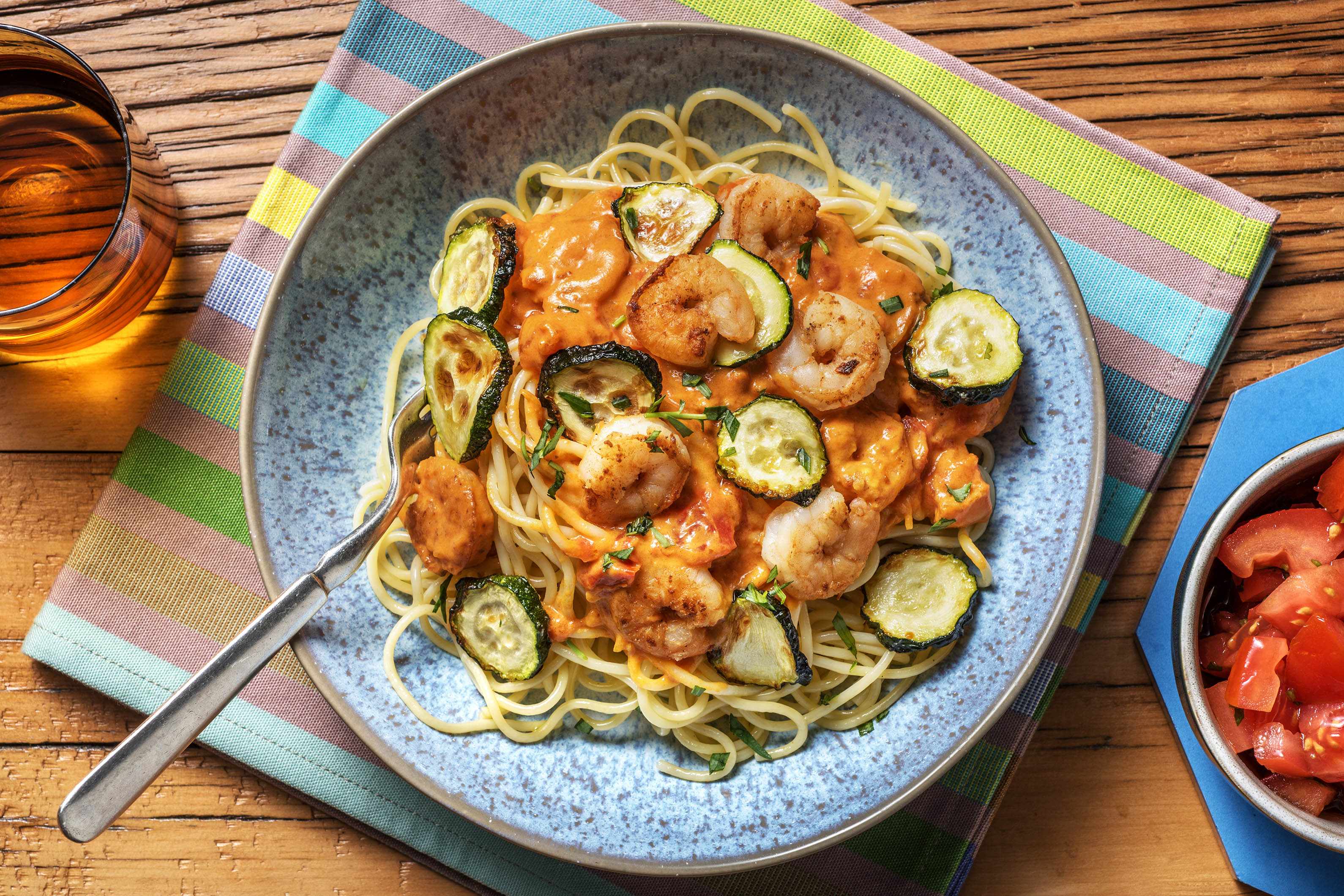 Spaghetti et crevettes à la sauce tomate