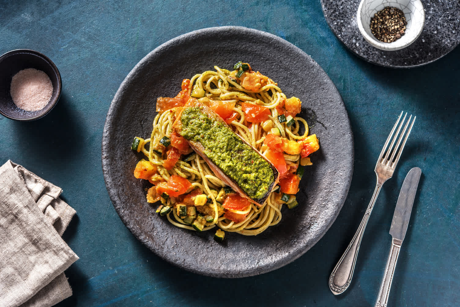 Pasta pesto met zalm