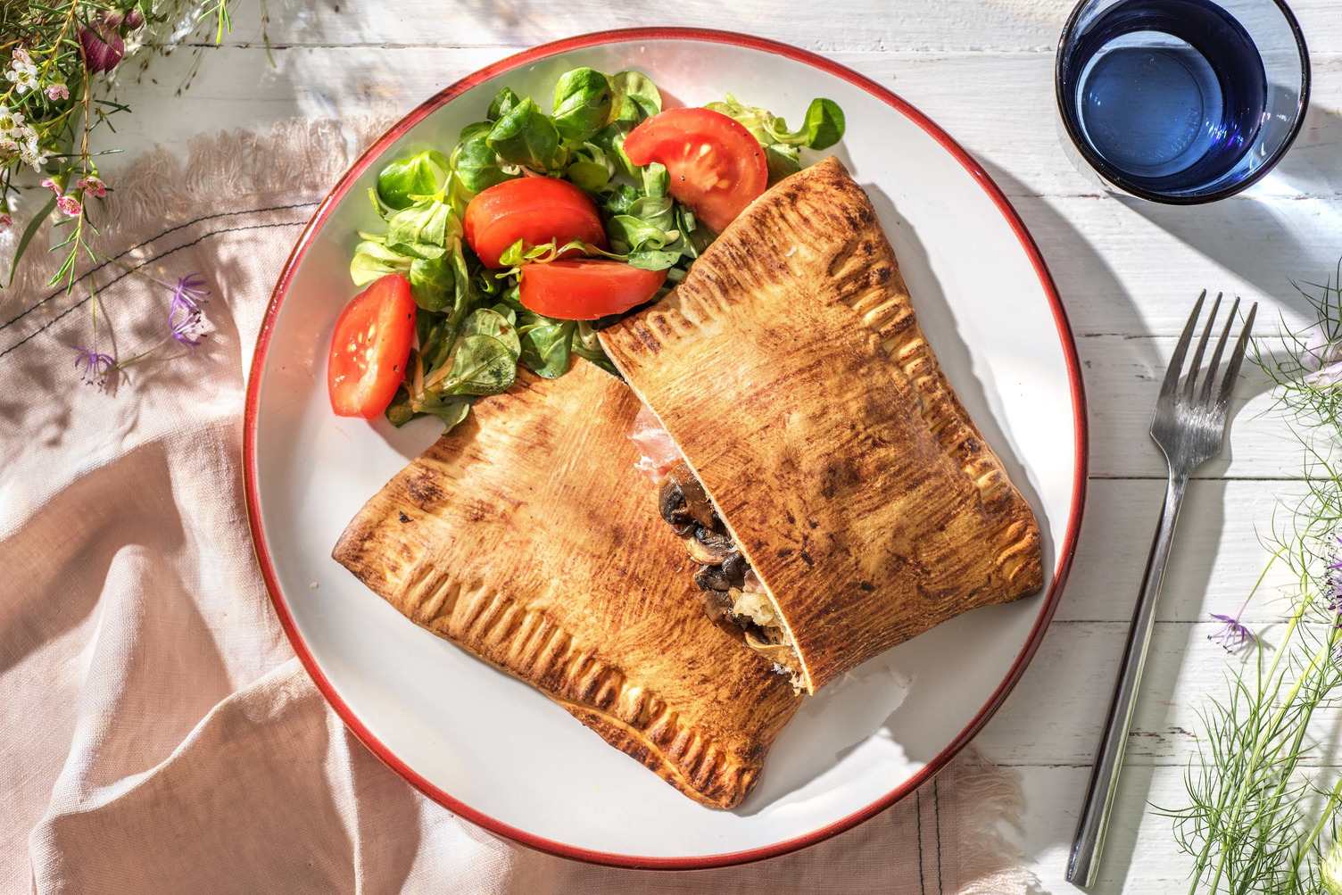 Pizza calzone met ham en champignons