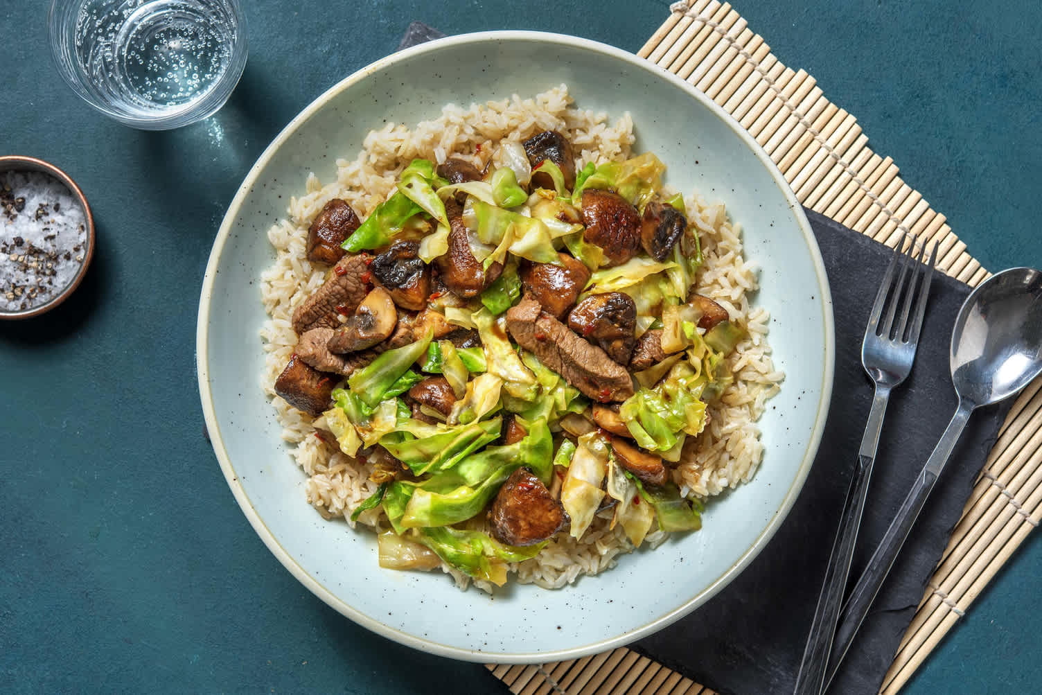 Émincés de bœuf à l'orientale accompagnés de riz
